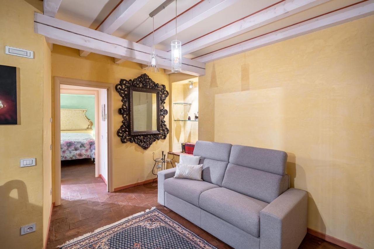 Apartamento Le Chateau Franciacorta - By Host4U Colombaro  Exterior foto
