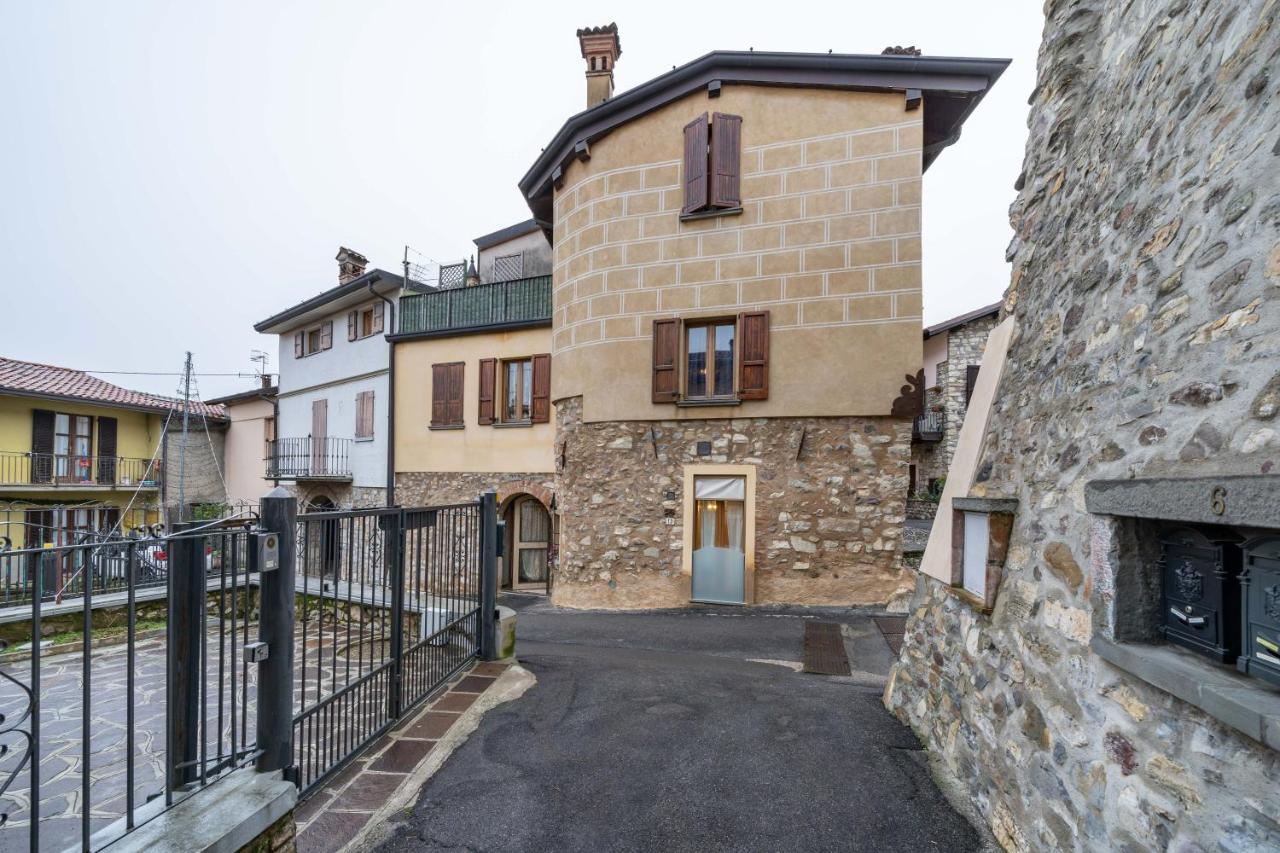 Apartamento Le Chateau Franciacorta - By Host4U Colombaro  Exterior foto